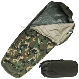 pokrowiec-wodoodporny-na-spiwor-z-mambrana-mil-tec-mss-bivy-cover-woodland
