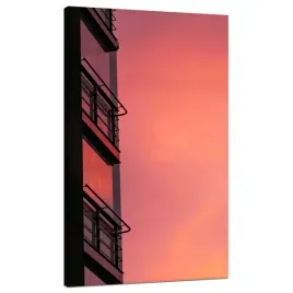 obraz-na-plotnie-rozowe-niebo-zachod-slonca-budynek-70x120