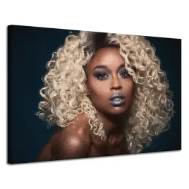 obraz-na-plotnie-czarna-kobieta-blond-wlosy-loki-120x80-cm