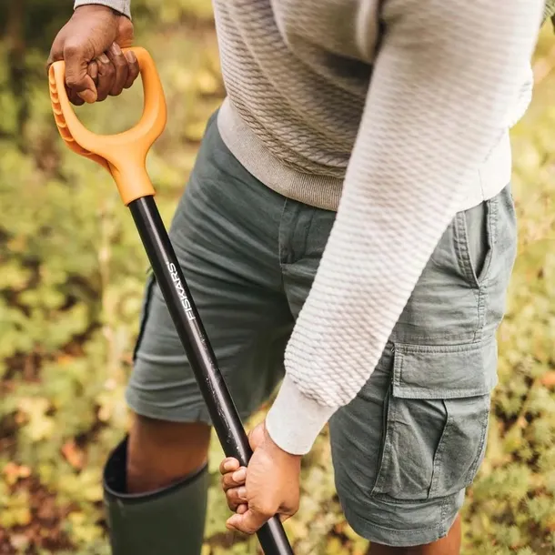 szpadel-ogrodowy-fiskars-solid-prosty-117-cm-kod-producenta-1003456