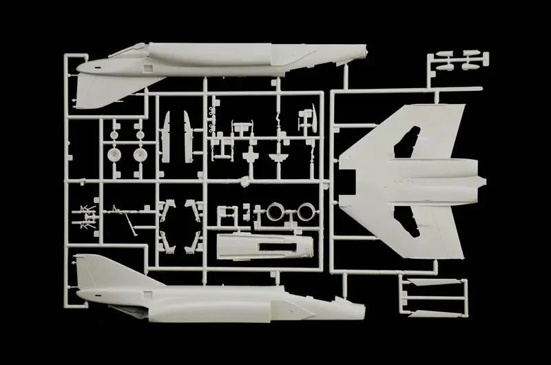 1-72-f-4-e-f-phantom-marka-italeri