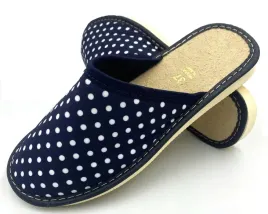 kapcie-zakryte-damskie-klapki-pantofle-w-kropki-materialowe-granatowe-r-40