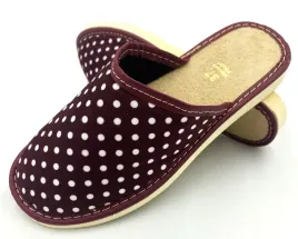 kapcie-zakryte-damskie-klapki-pantofle-w-kropki-materialowe-bordowe-r-41