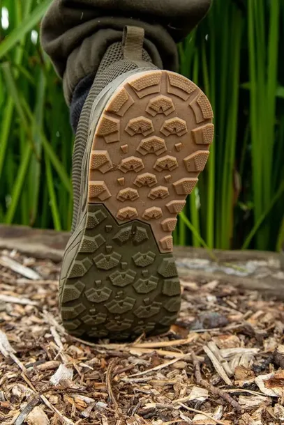 buty-fox-mesh-lite-trainers-roz-44-stan-nowy-model-mesh-lite-trainer