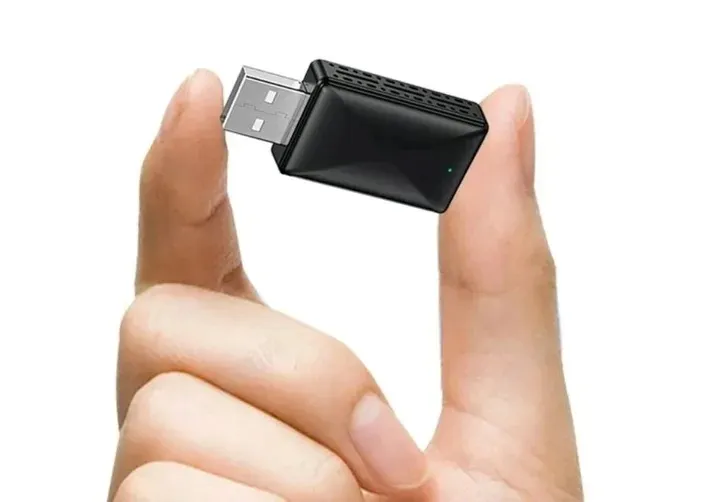 bezprzewodowy-adapter-mini-usb-carplay-do-iphone-ios-android-auto