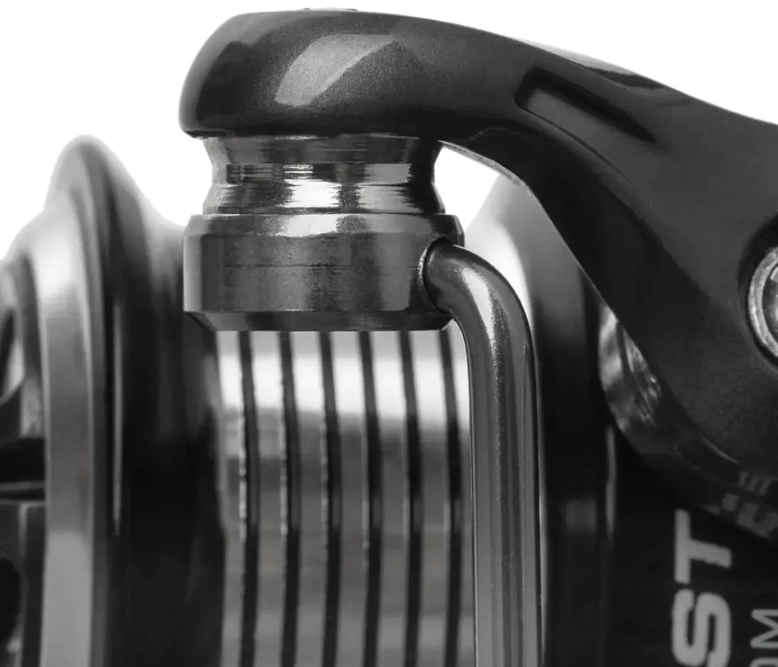 kolowrotek-select-beast-2000m-5-1bb-5-2-1