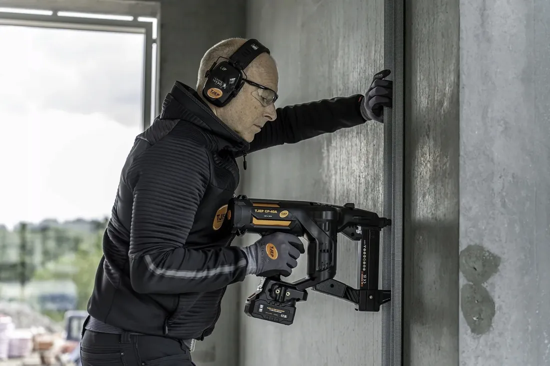 gwozdziarka-akumulatorowa-do-betonu-tjep-cp-40a-waga-z-opakowaniem-6-kg