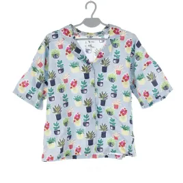 koszula-damska-tu-niebieska-w-kwiaty-doniczkowe-krotki-rekaw-42