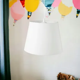 lampa-wiszaca-z-abazurem-bialy-duzy-stozek