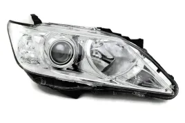 toyota-camry-od-2012-reflektor-prawy
