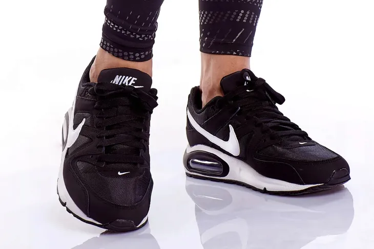 buty-nike-air-max-command-021-375-nosek-okragly