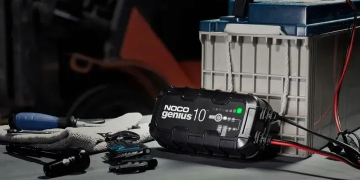 inteligentna-ladowarka-prostownik-noco-genius-10-eu-10a-6-12v