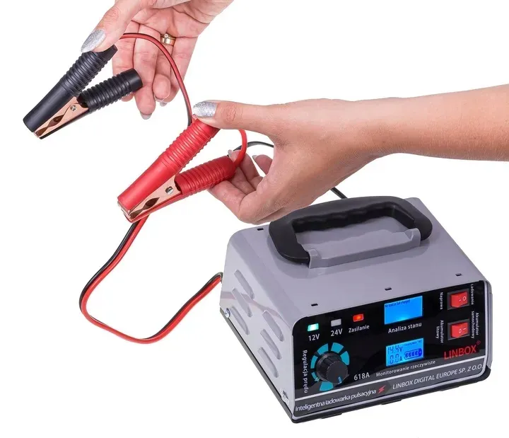 prostownik-samochodowy-do-akumulatorow-24v-12v-30a-stan-nowy