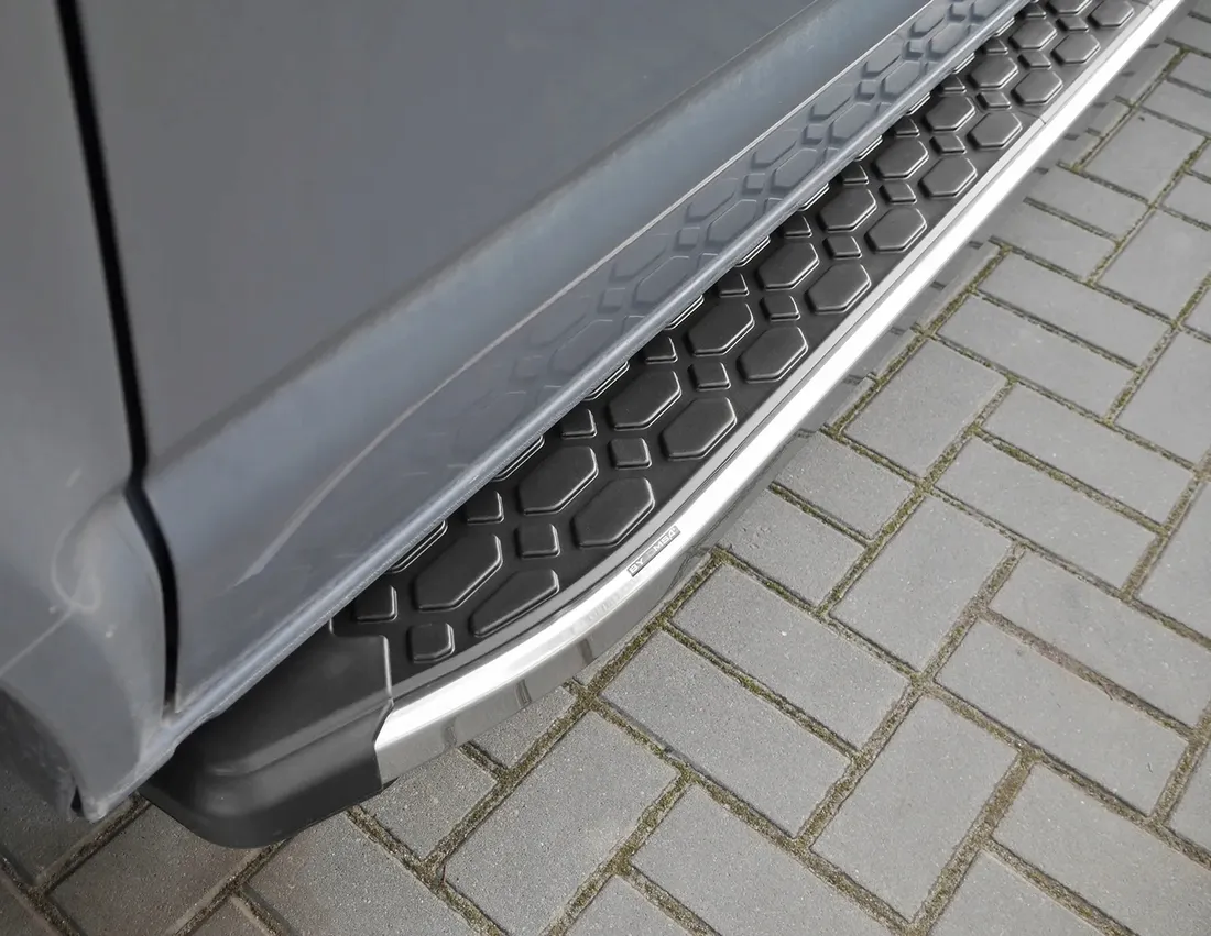 stopnie-boczne-progi-do-range-rover-sport-2014-stan-nowy