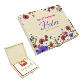 prezent-dla-babci-na-dzien-babci-i-dziadka-drewniane-pudelko-merci-upominek