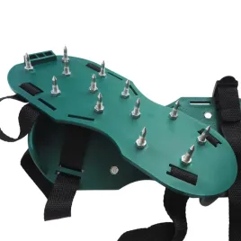 aerator-nakladki-na-buty-do-areacji-trawnika-podeszwa-z-kolcami