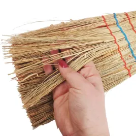 miotla-mini-sorgo-praktyczny-poreczny-zamiatacz-ekologiczny