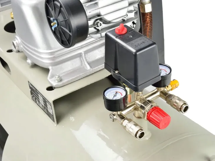 kompresor-typ-v-200l-400v-1-cisnienie-maksymalne-10-bar