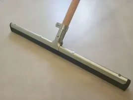 sciagaczka-wody-guma-podlogowa-do-prysznica-tarasu-z-kijem