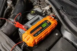 prostownik-automatyczny-10a-160w-do-akumulatorow-kwasowych-agm-gel
