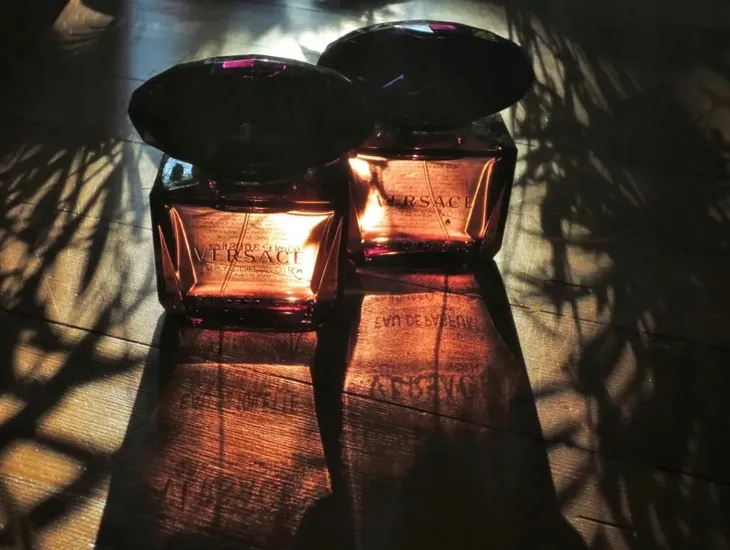 versace-crystal-noir-parfum-90ml-waga-340-g