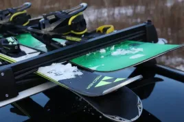 uchwyt-narciarski-bagaznik-na-narty-ski-lock-3-black-3-par-nart-2-deski