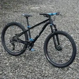 rower-dzieciecy-kubikes-26-mtb-disc-czarny-laser-blue
