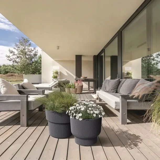 doniczka-milly-antracyt-material-wykonania-tworzywo-sztuczne