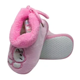 miekkie-buciki-niemowlece-kapcie-lekkie-rozowe-antyposlizgowe-buty