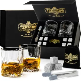 zestaw-prezentowy-do-whisky-szklanki-kamienie-szczypce-kuferek-prezent