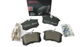 klocki-hamulcowe-tyl-brembo-p85020-audi-a3-8p-seat-skoda-octavia-ii-vw