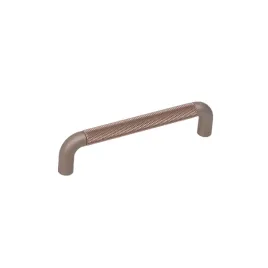 zdobiony-miedziany-uchwyt-meblowy-uchwyt-do-mebli-fluid-roz-128-grawerowany