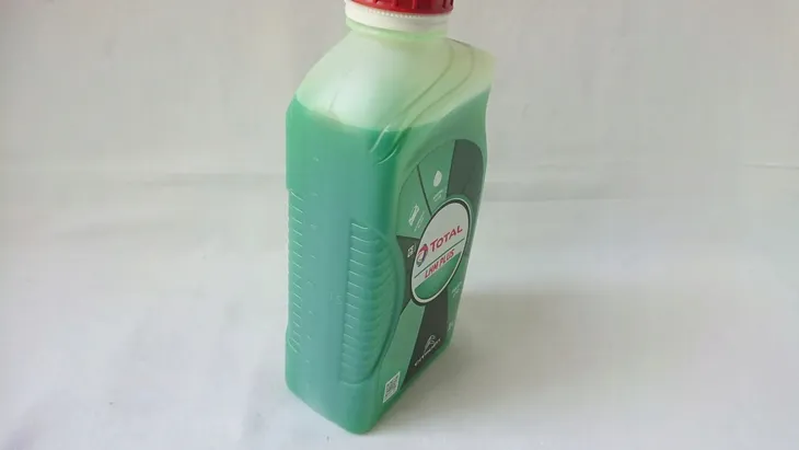 olej-hydrauliczny-total-lhm-plus-1l-stan-nowy-pojemnosc-opakowania-1000-ml