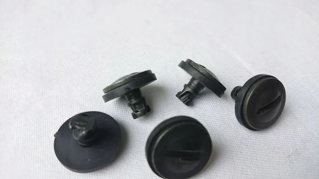 sruba-mocujaca-5szt-audi-a4-b6-a6-c6