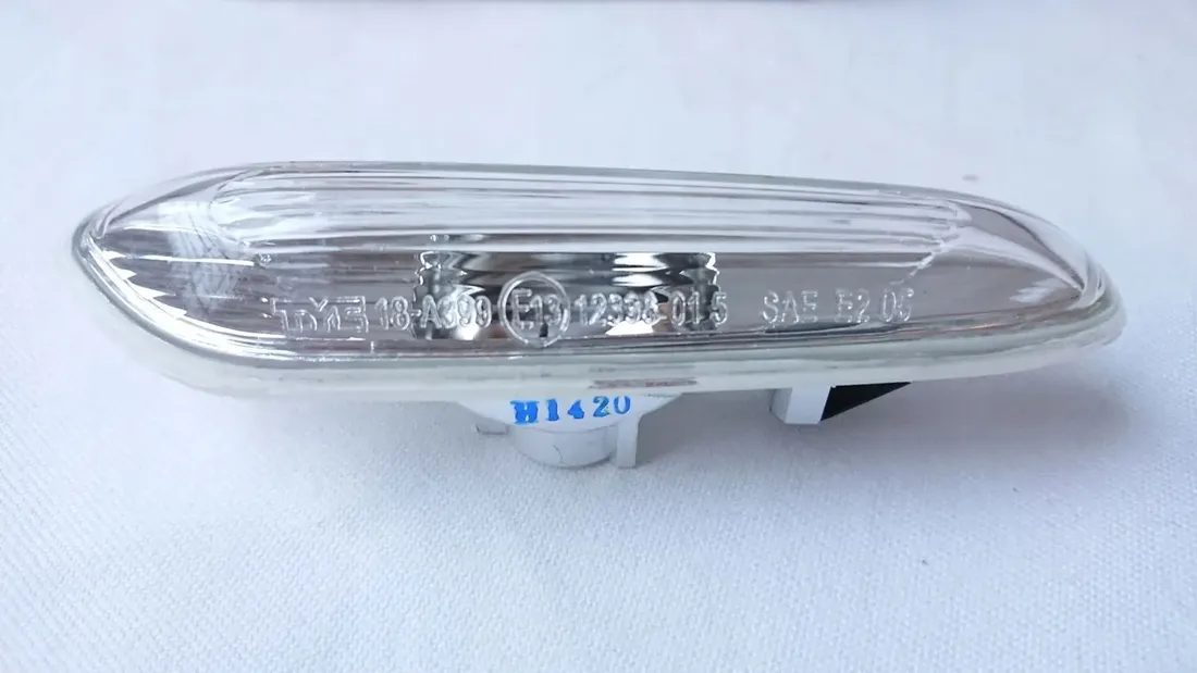 kierunkowskaz-boczny-lewy-bmw-3-e90-e91-e92-e93