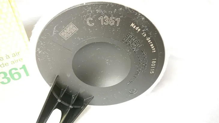 filtr-powietrza-e81-e82-e87-e88-e90-e91-e92-e93-x1-producent-czesci-mann-filter