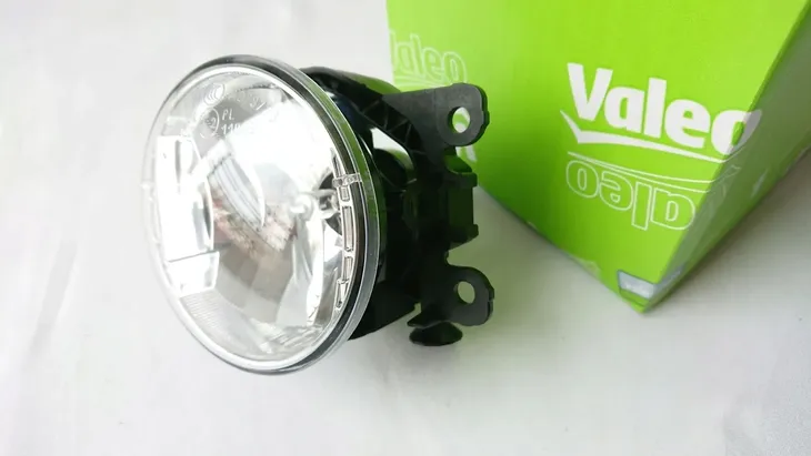 nowy-halogen-valeo-044847-dacia-duster-logan-zrodlo-swiatla-tradycyjne-halogenowe