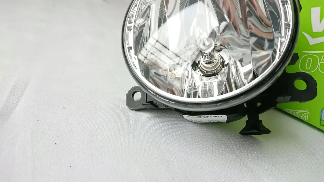 nowy-halogen-valeo-044847-dacia-duster-logan