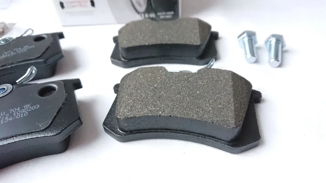 klocki-hamulcowe-tyl-audi-a6-c5-a8-d2-tt
