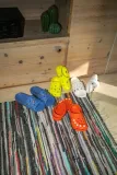klapki-classic-slide-2-0-crocs-42-43-cechy-dodatkowe-oddychajace-odprowadzajace-wilgoc-wodoodporne