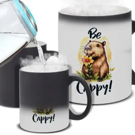 kubek-magiczny-czarny-mat-be-cappy-uroczy-wzror-kapibara-hit-pomysl-prezent