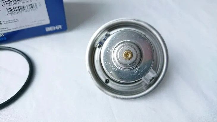termostat-behr-mahle-tx3482d-audi-vw-waga-produktu-1-kg