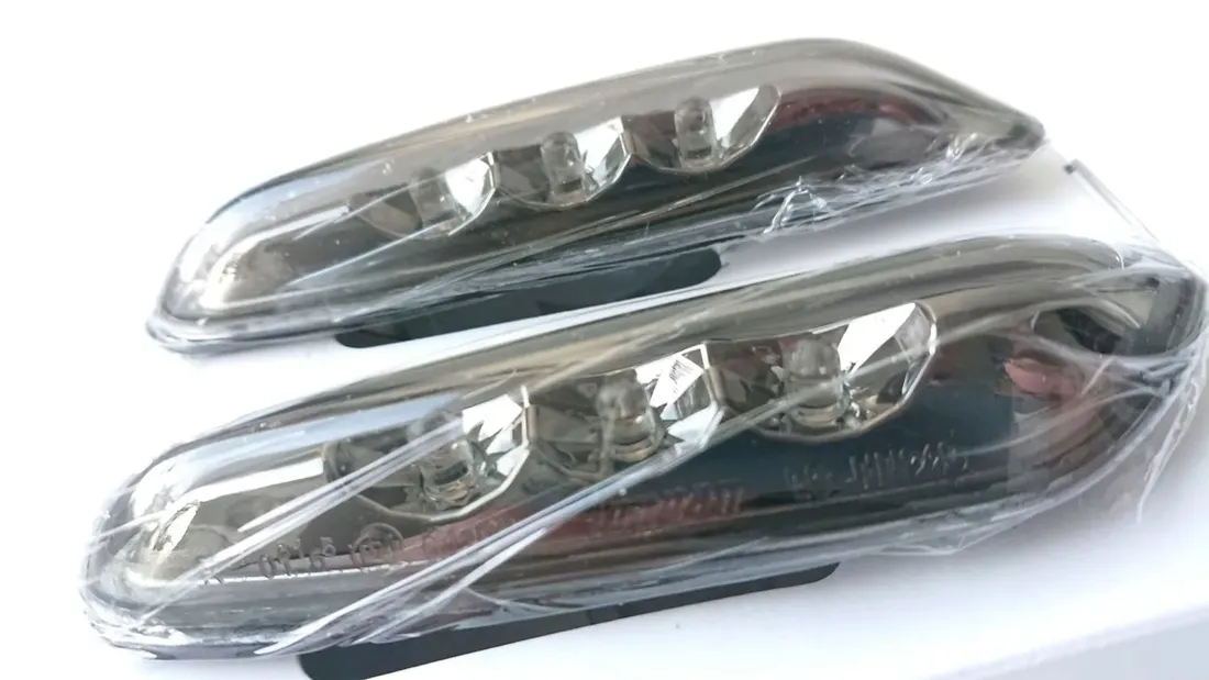 migacz-boczny-led-dymiony-kpl-bmw-5-e60-e61