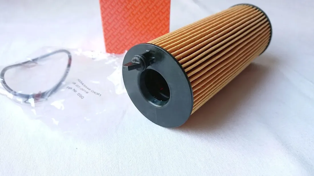 filtr-powietrza-oleju-bmw-e81-e82-e87-e88