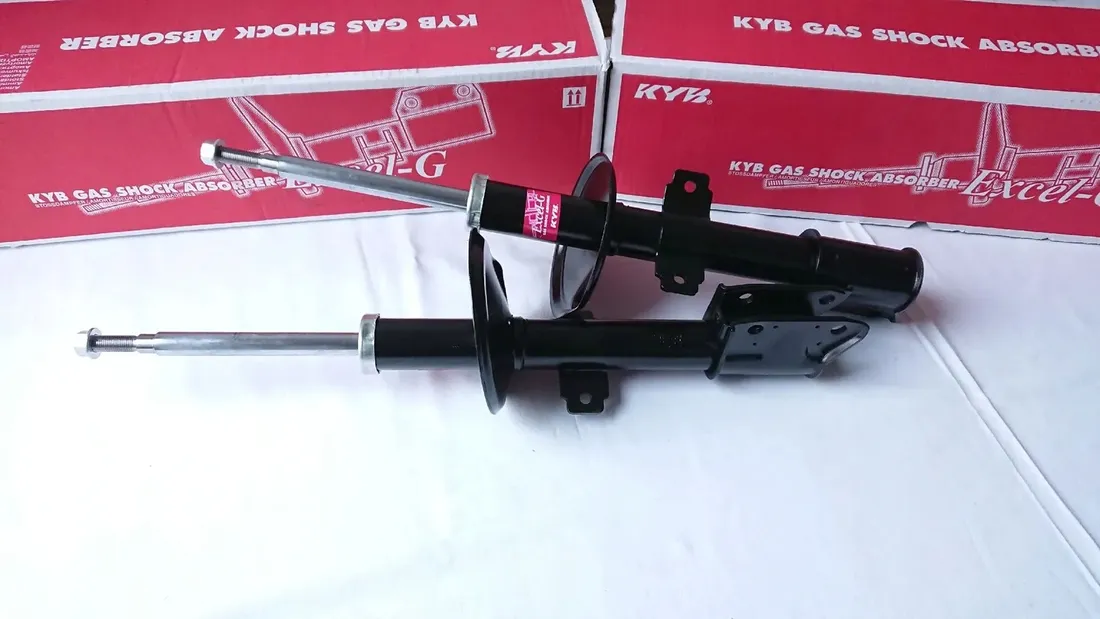 amortyzatory-przod-kyb-338737-dacia-duster-2010-