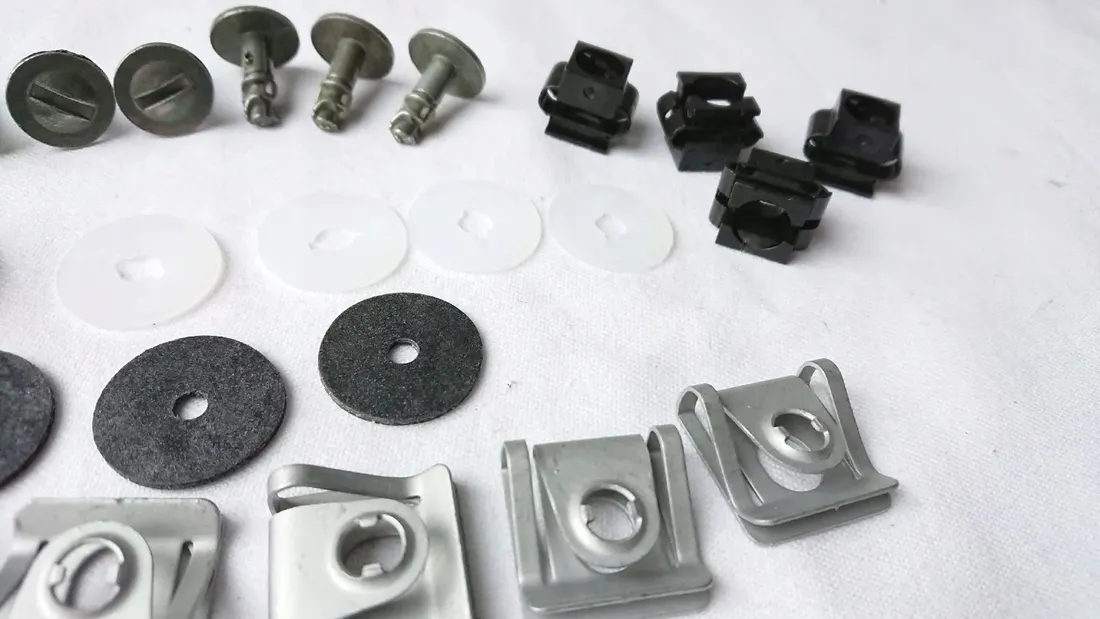 spinki-sruby-oslony-pod-silnik-audi-a6-c5-a6-c6