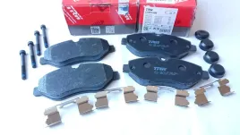 klocki-hamulcowe-przod-mercedes-sprinter-vito-06-