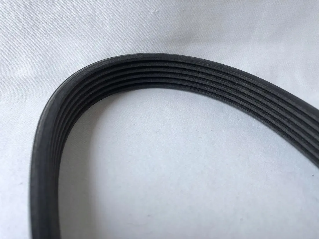 pasek-wielorowkowy-conti-bmw-e81-e82-e87-e88-118d-120d