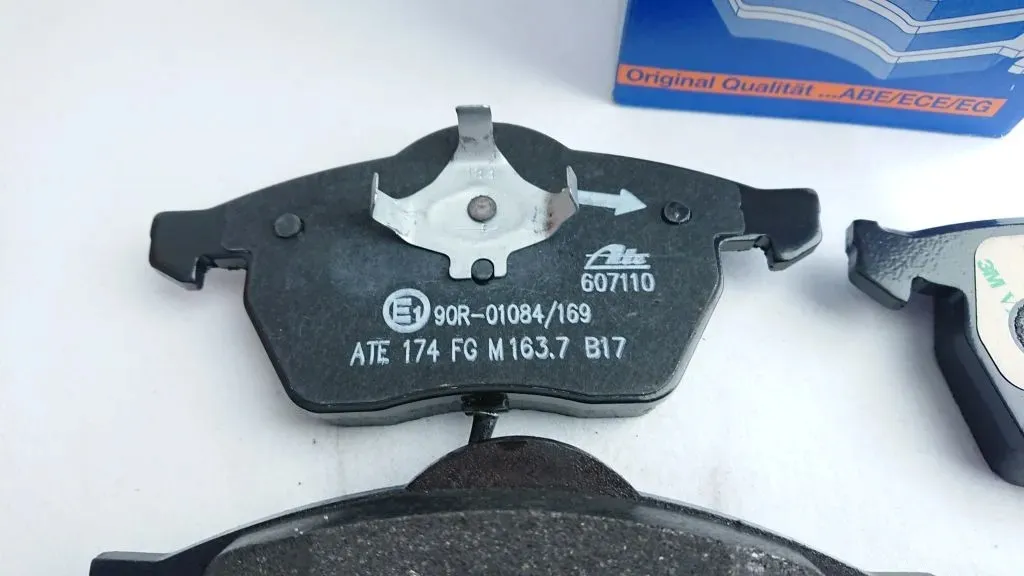 klocki-hamulcowe-przod-ate-vw-passat-b5