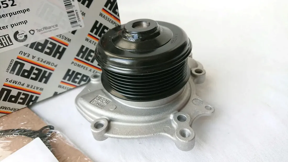 pompa-wody-hepu-p1552-mercedes